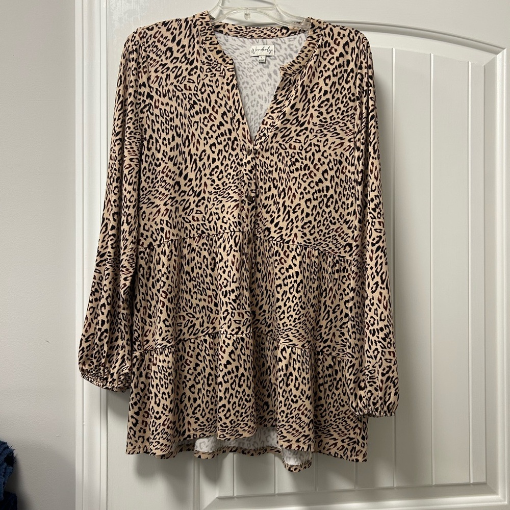Leopard Print Wonderly blouse. Size large